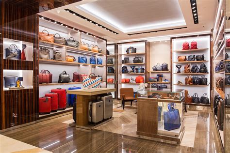 longchamp singapore stores.